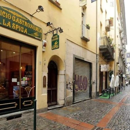 Elegante Appartamento Nel Cuore Di Torino Exteriör bild